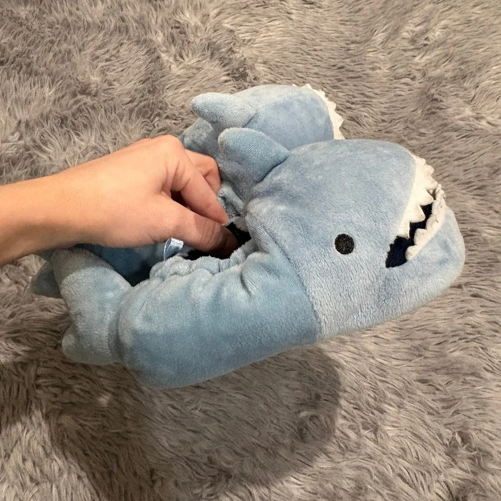 Old Navy Shark Slippers Light Blue House‎ Shoes Toddler 7/8c Unisex